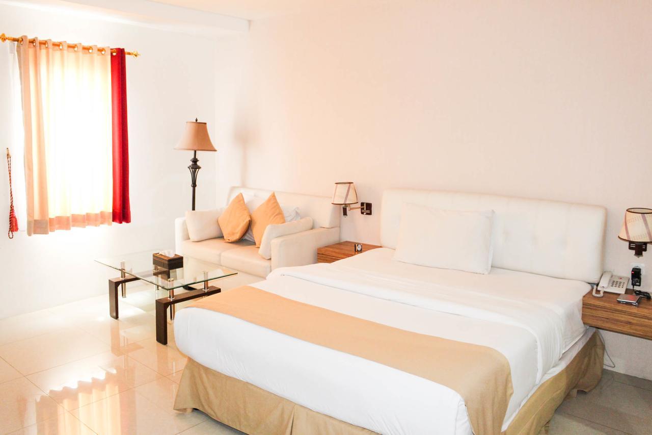 Kyo Serviced Apartment Jakarta Cilandak  Екстер'єр фото