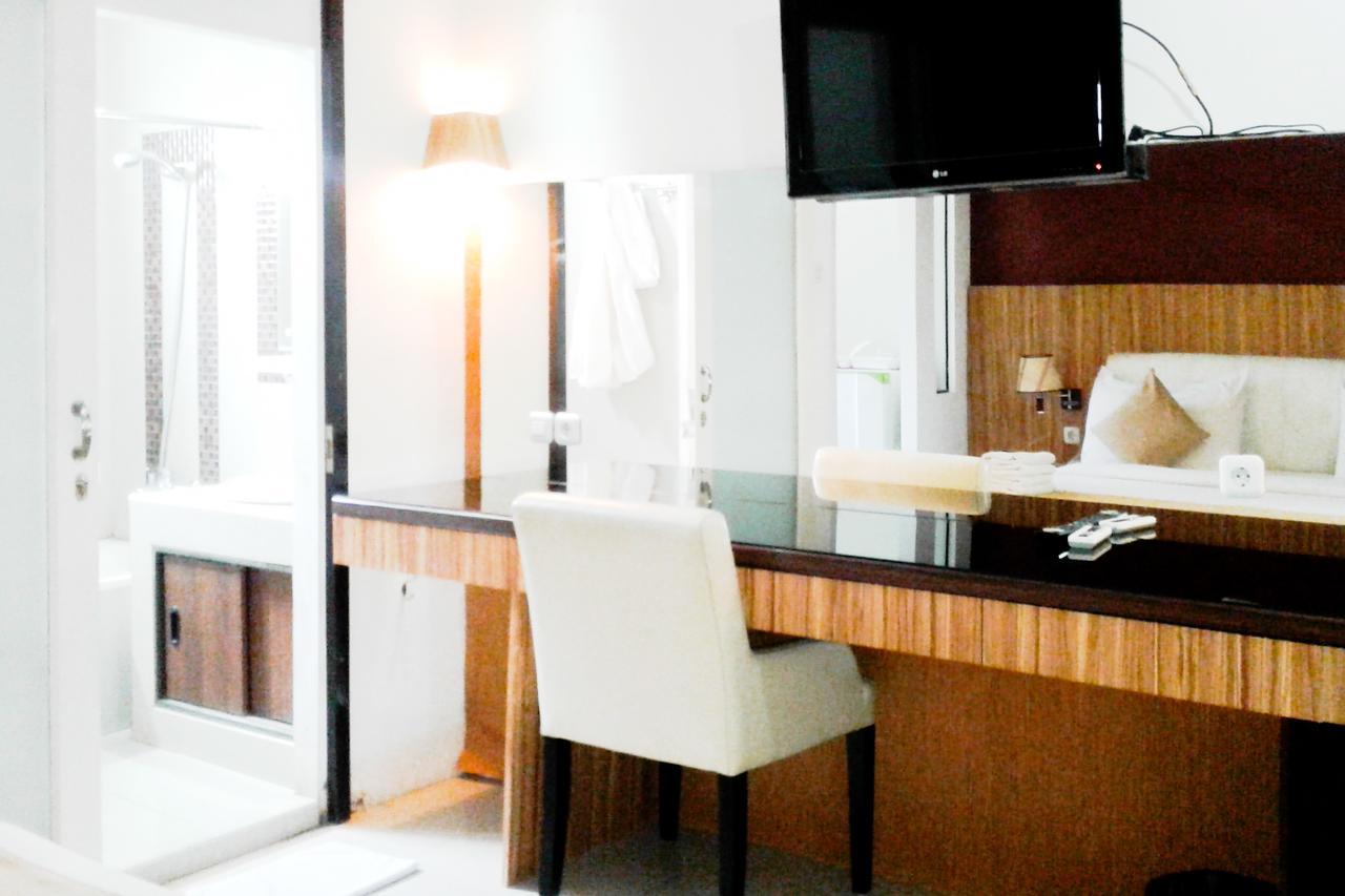 Kyo Serviced Apartment Jakarta Cilandak  Екстер'єр фото