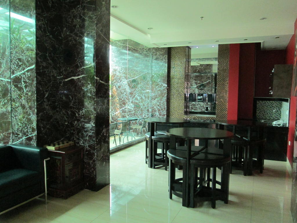 Kyo Serviced Apartment Jakarta Cilandak  Екстер'єр фото